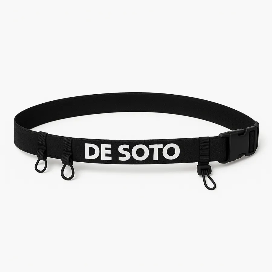 De Soto Racebelt 2 — narrow black elastic belt with white De Soto logo