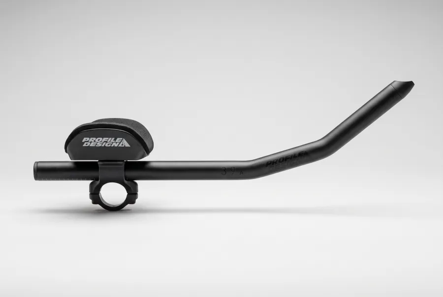 Profile Design Sonic Ergo 39a aluminum aerobar with angled extension and adjustable Ergo armrest, side view on white background