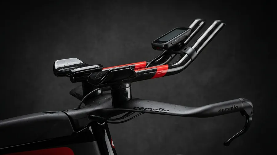 Cervélo P-Series cockpit and aerobars detail